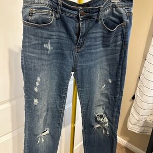 Judy Blue Light Blue relaxed Distressed Boyfriend cropped Jeans